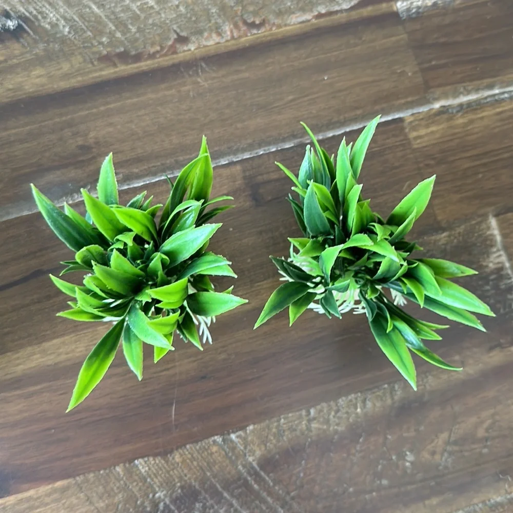 Two grass aquarium plants 3in for fish tank decor natural faux plastic roots